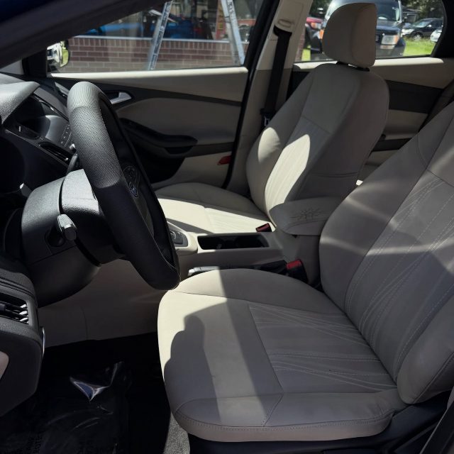 Photo by Compass Auto Jax on September 28, 2026.